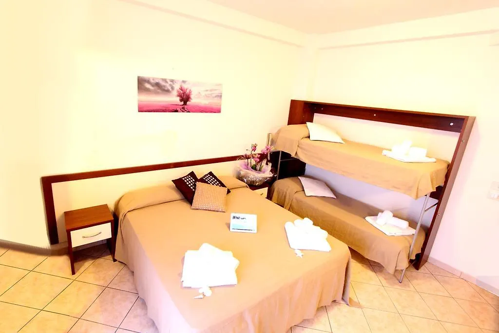 ***  Hotel Misano Мизано-Адриатико Италия